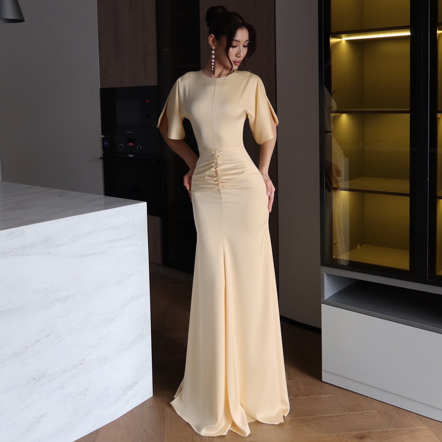 round Neck Irregular Asymmetric Short Sleeve Waist Controlled Dress